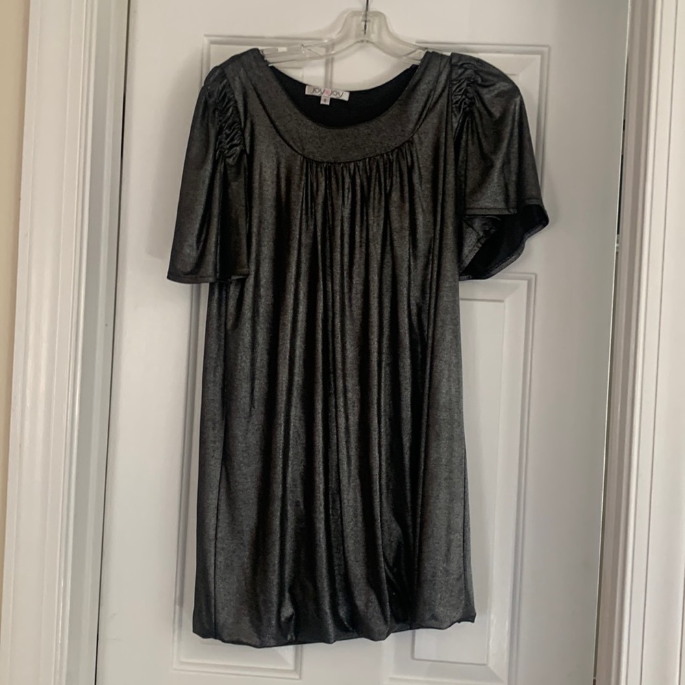 Súper fun short silver/black dress.